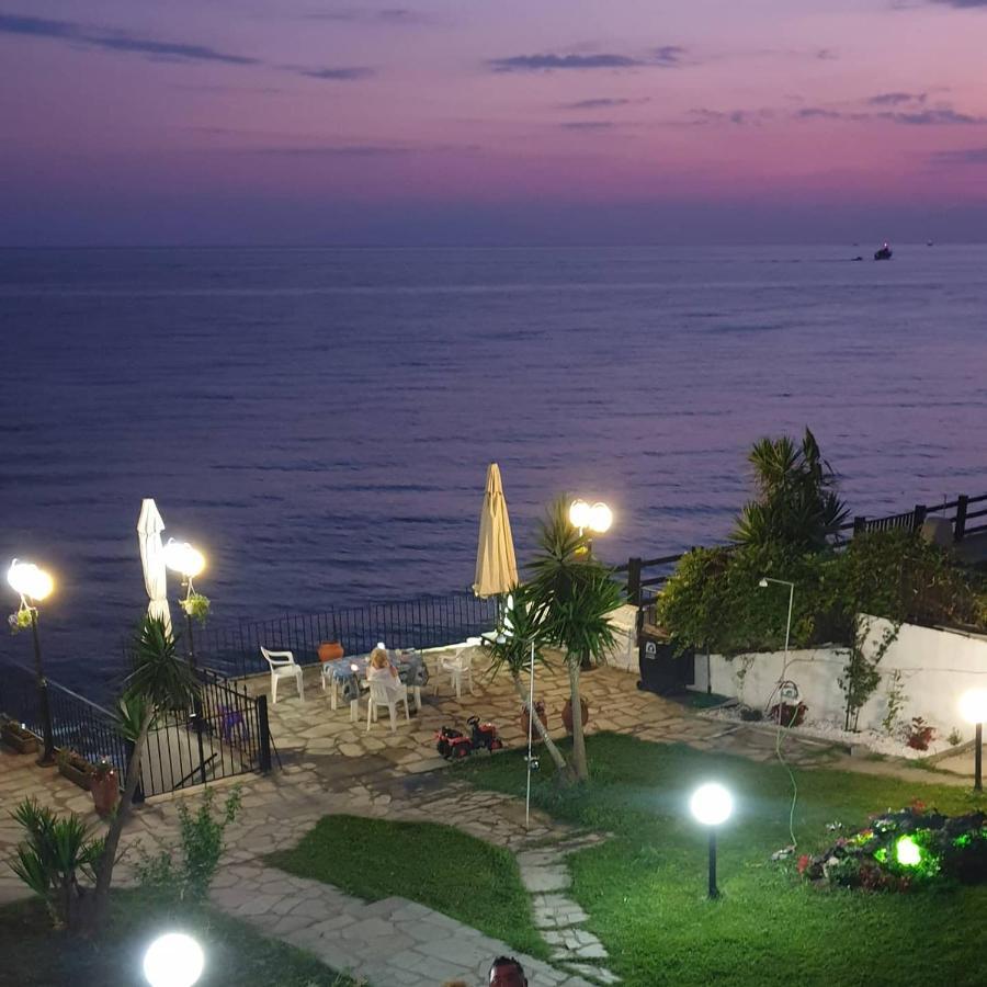 Kyana Big Blue Apartments Агия-Параскеви Экстерьер фото