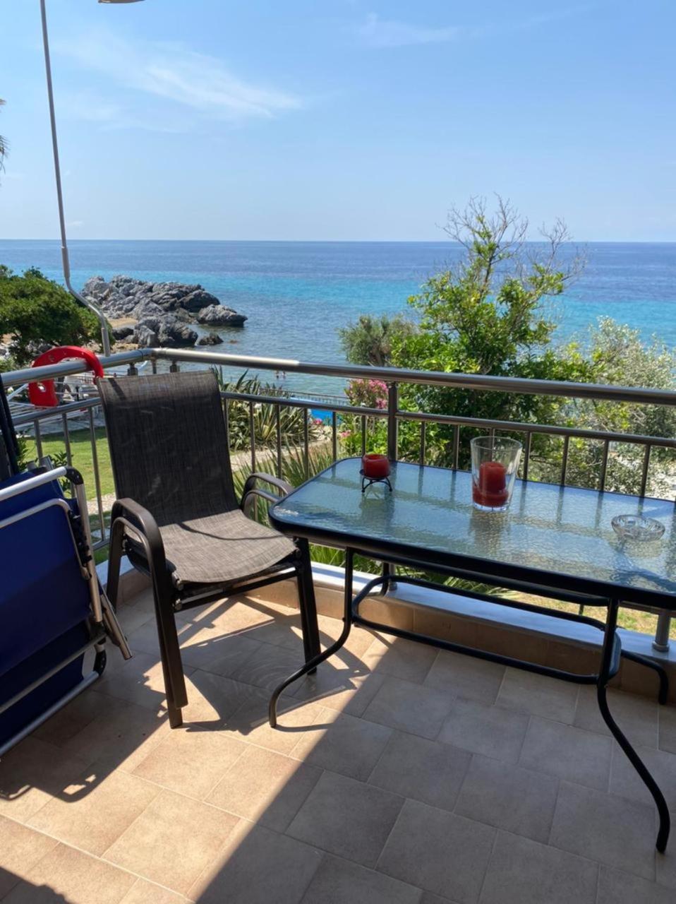 Kyana Big Blue Apartments Агия-Параскеви Экстерьер фото
